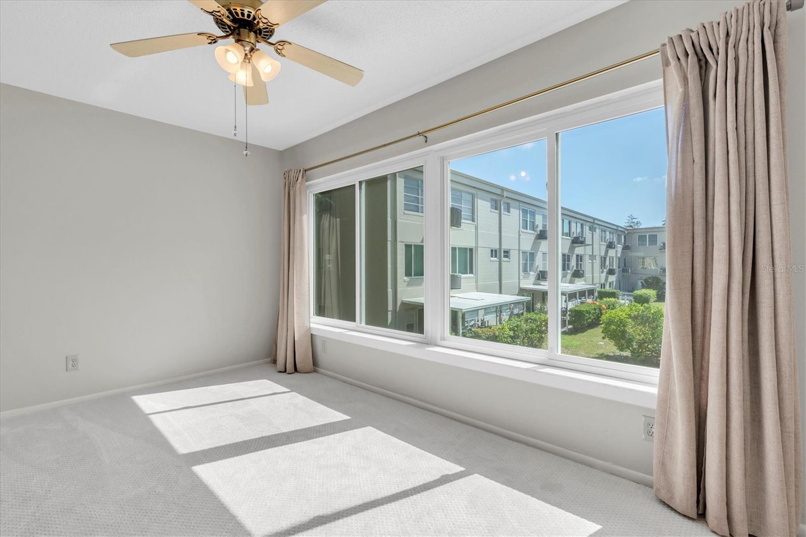 ON TOP OF THE WORLD - Residential Lease