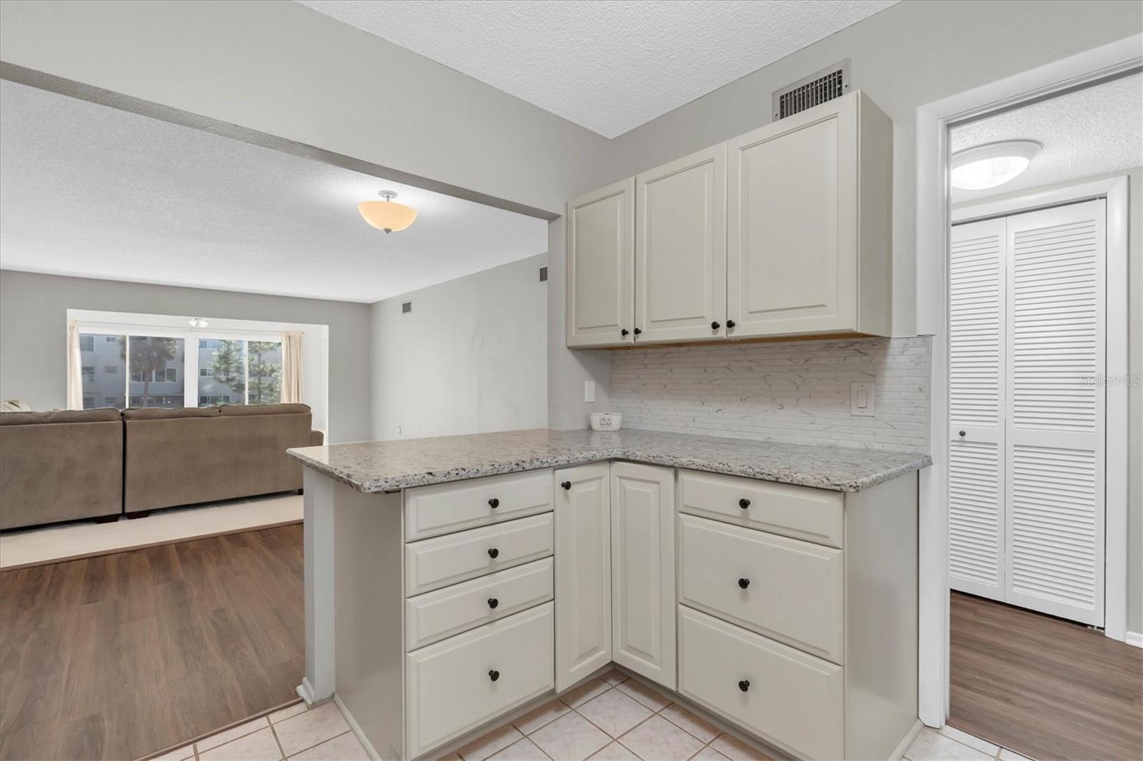 ON TOP OF THE WORLD - Residential Lease