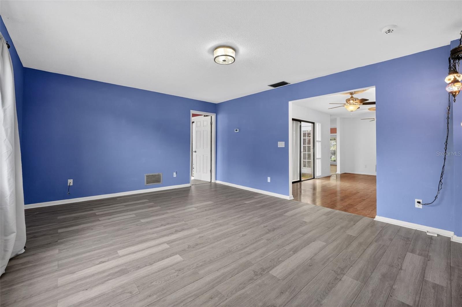 SHANGRI LA UNIT 02 - Residential