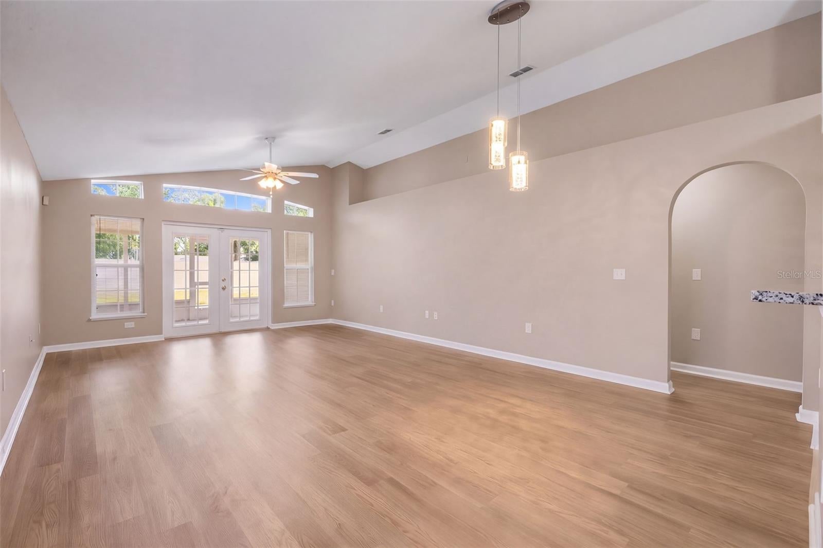 8161 GOLDEN CHICKASAW CIRCLE