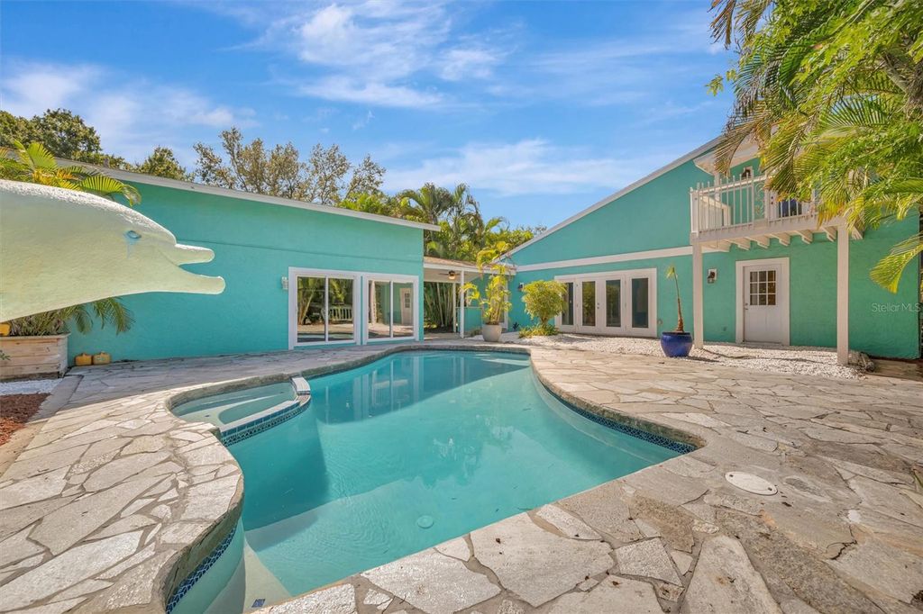 Photo of 403 Longbow Trail, Osprey, FL 34229 (MLS # A4672081)