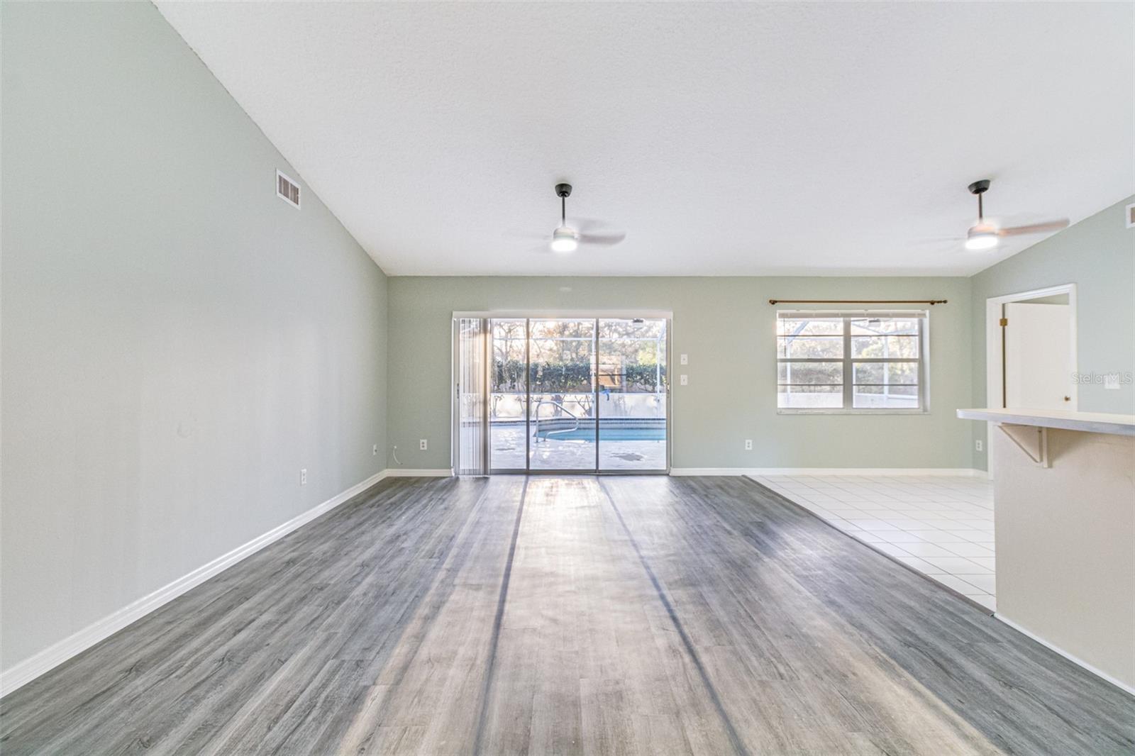 OAKRIDGE ESTATES - Residential