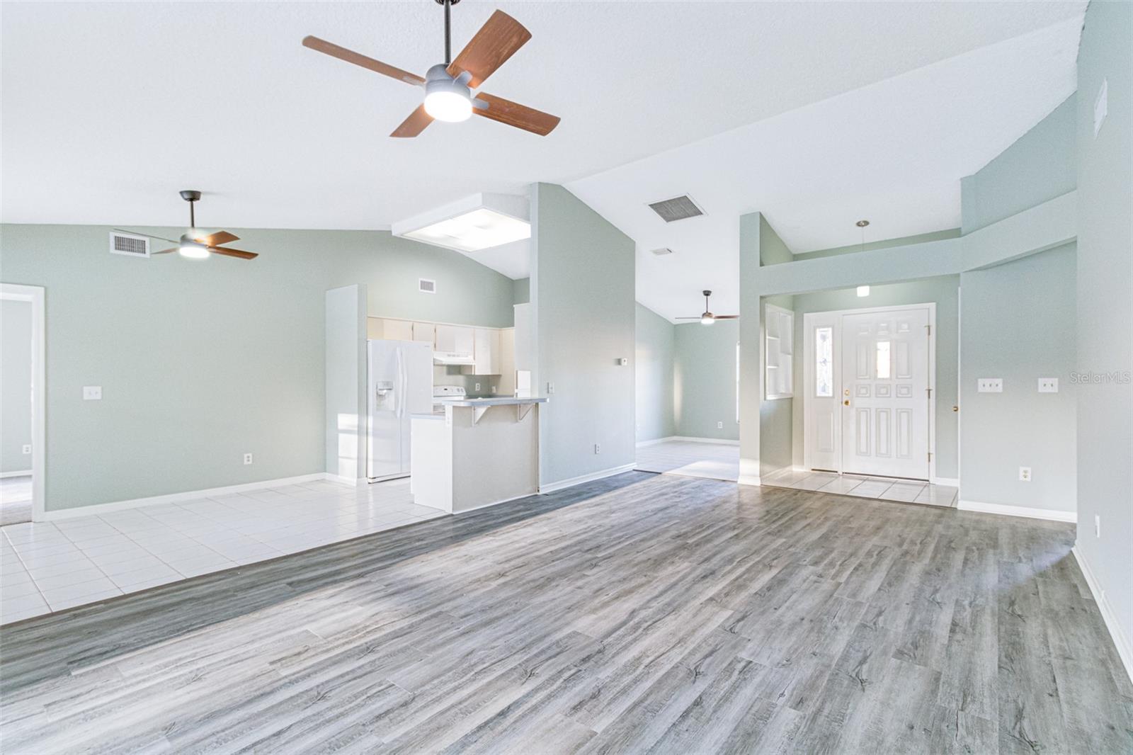 OAKRIDGE ESTATES - Residential