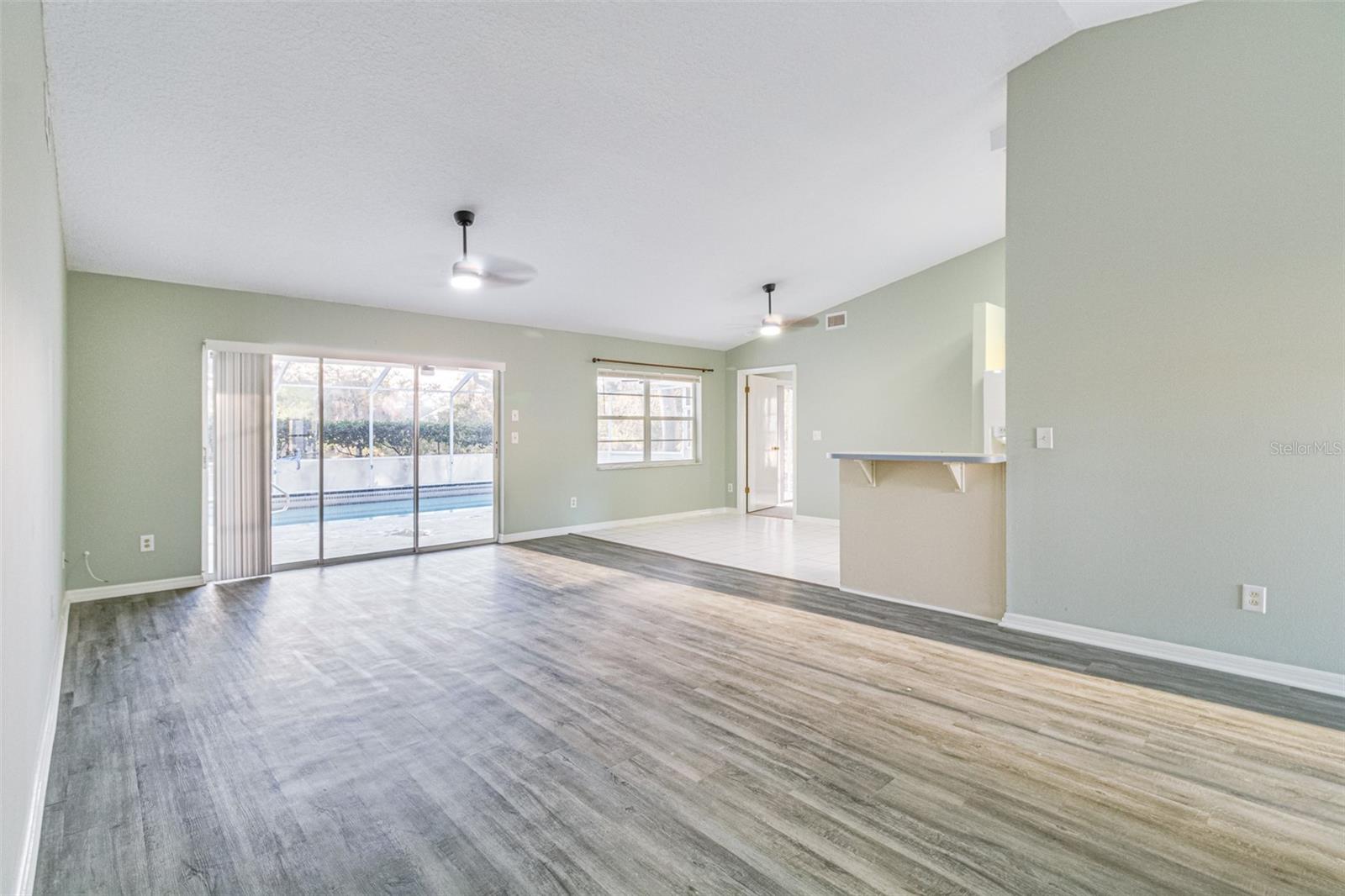 OAKRIDGE ESTATES - Residential