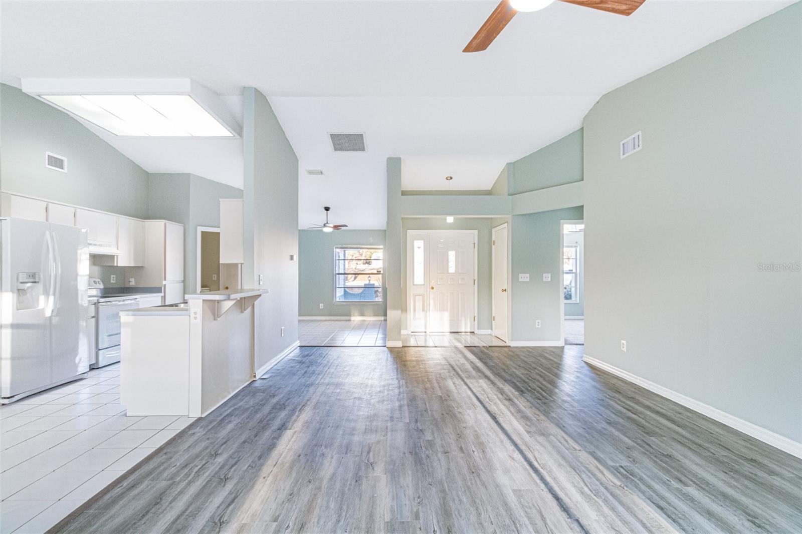 OAKRIDGE ESTATES - Residential