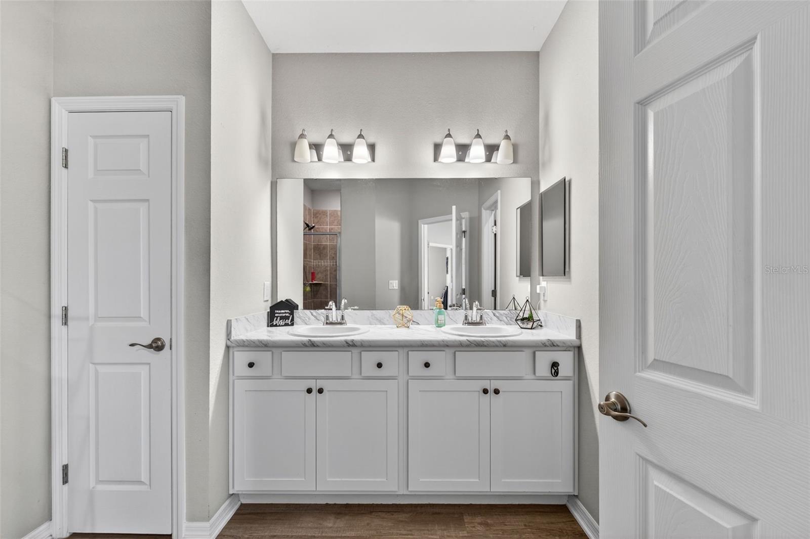 AUBURN COVE - Residential