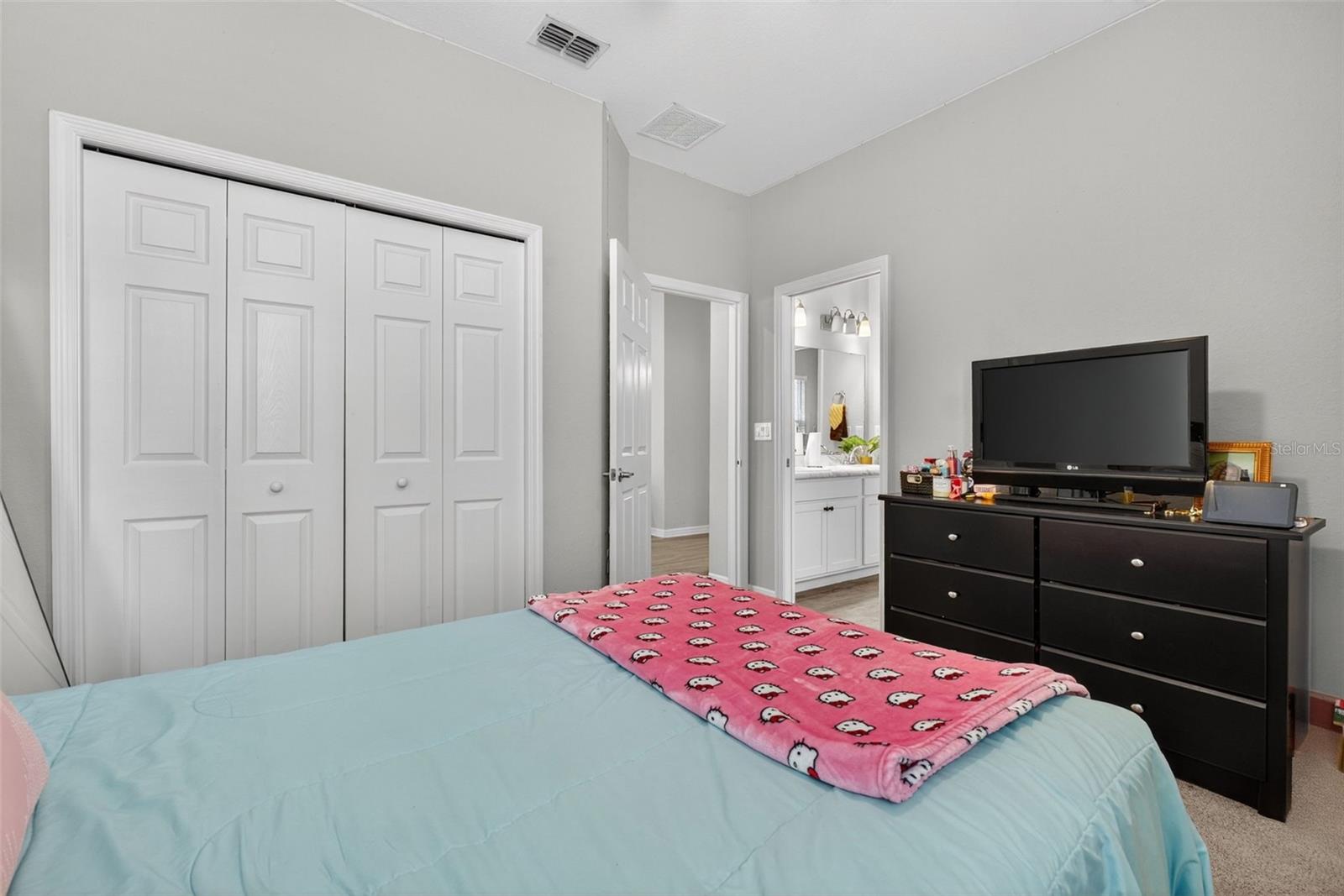 AUBURN COVE - Residential