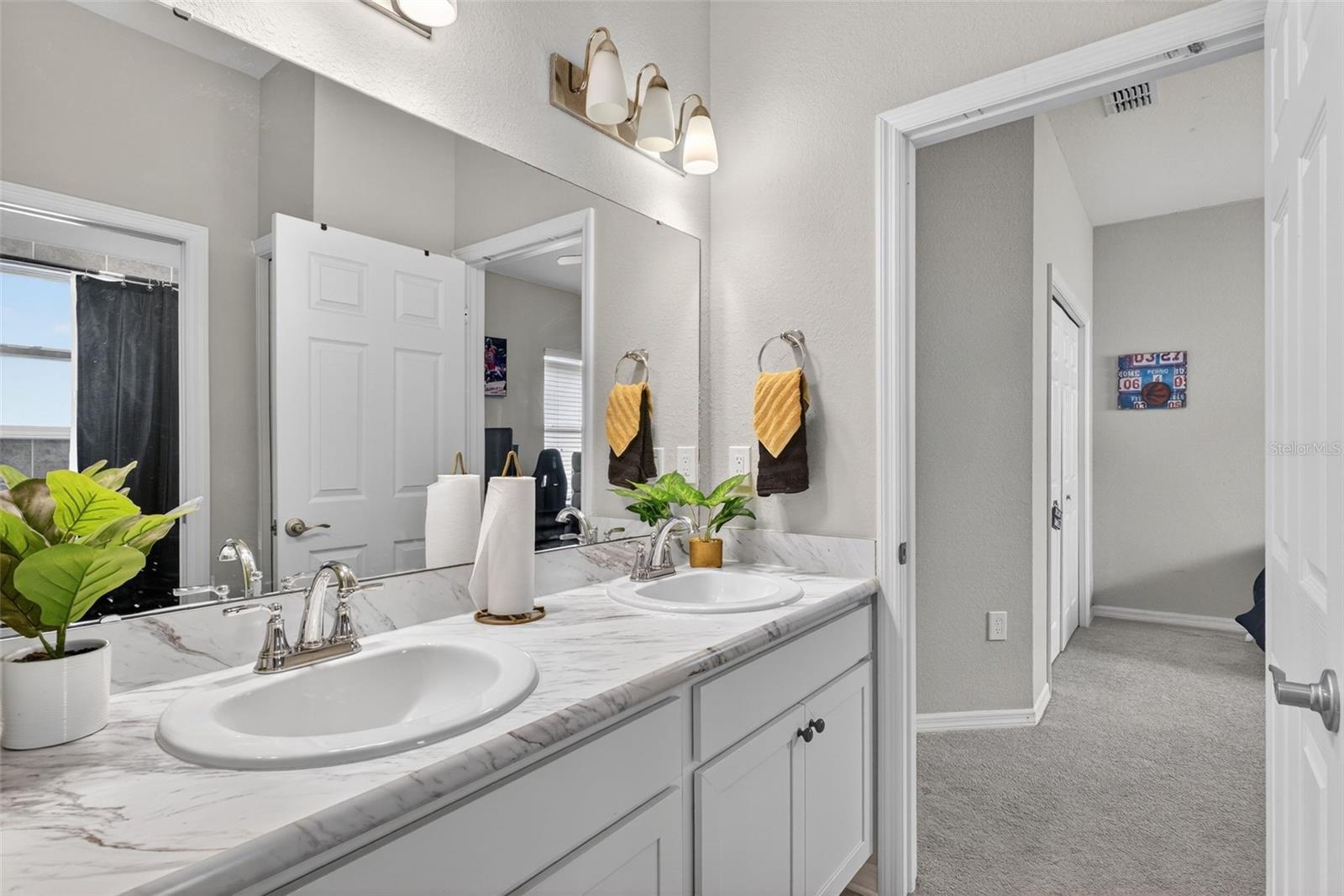 AUBURN COVE - Residential