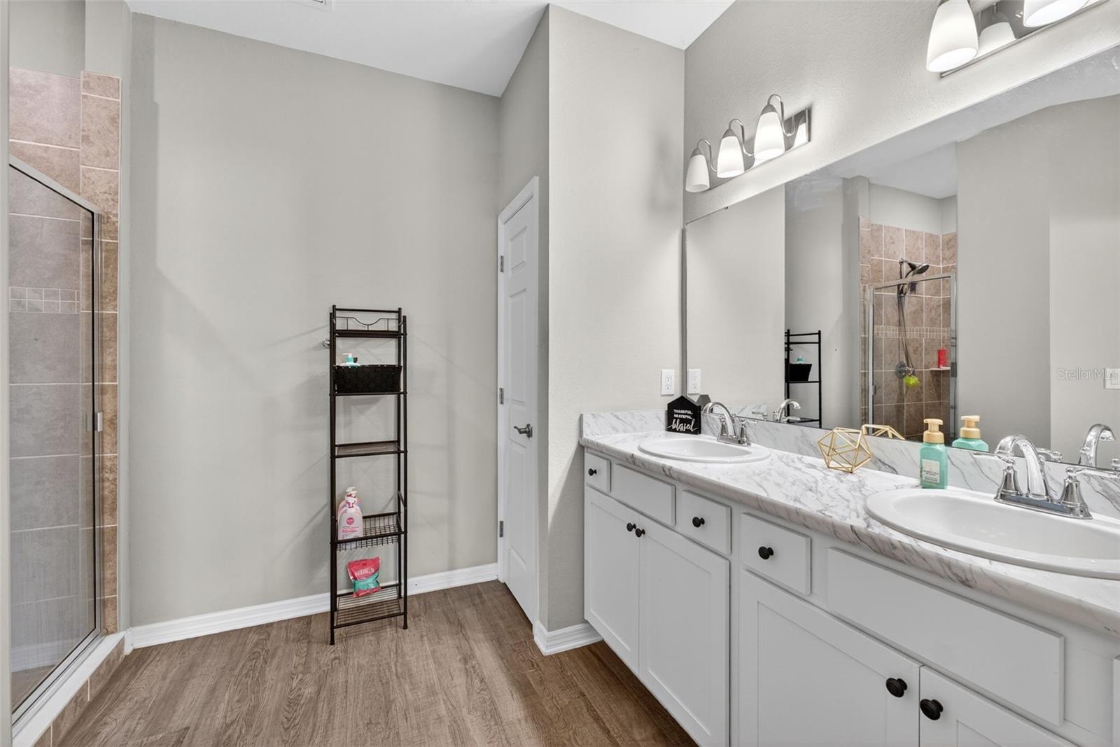 AUBURN COVE - Residential