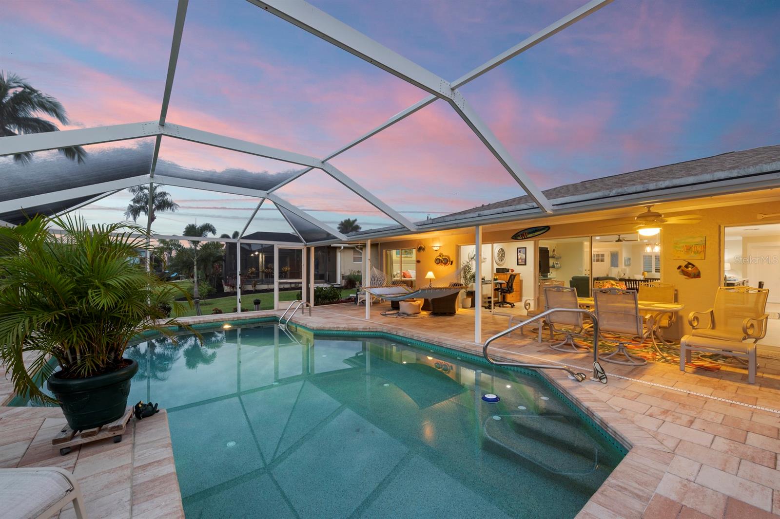 ISLAND PARK - Residential