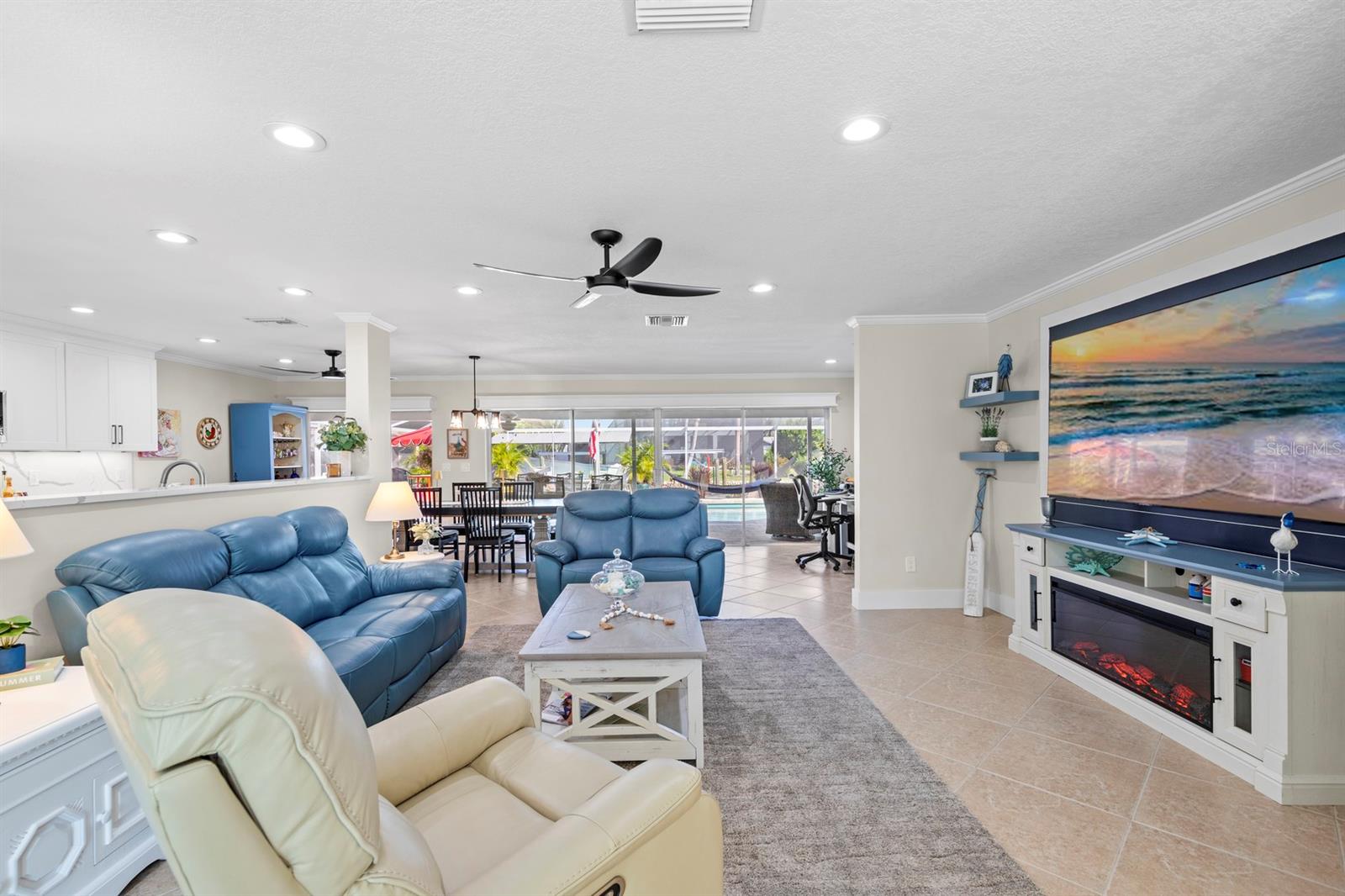 ISLAND PARK - Residential