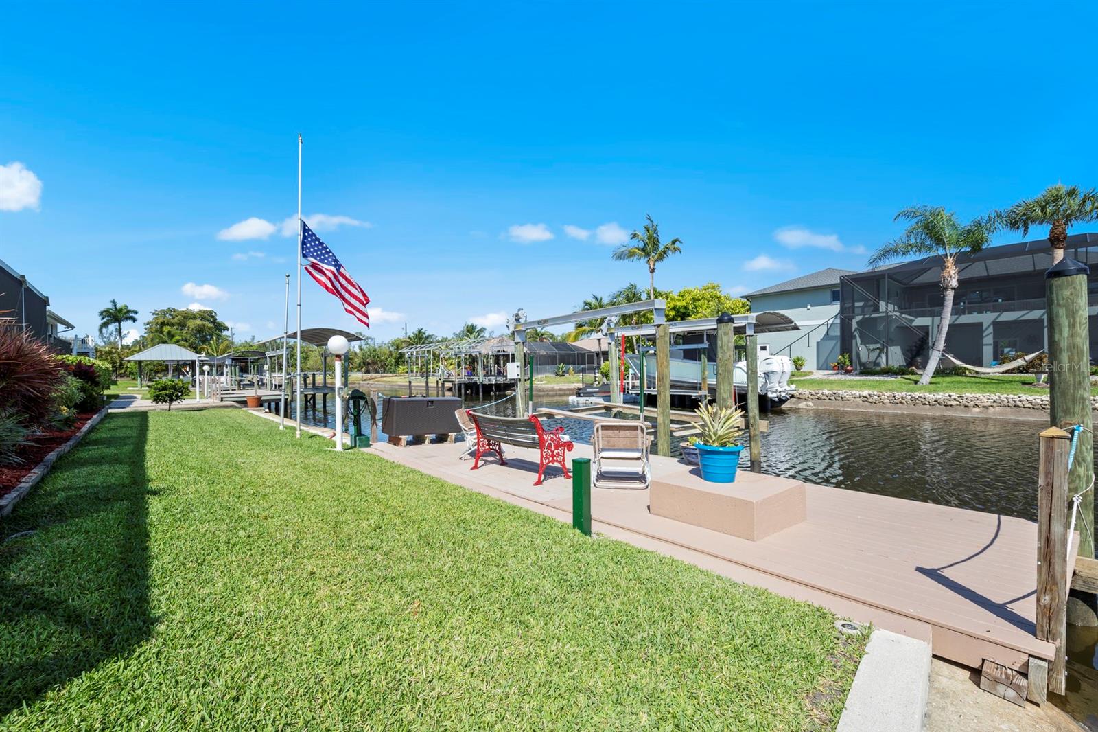 ISLAND PARK - Residential