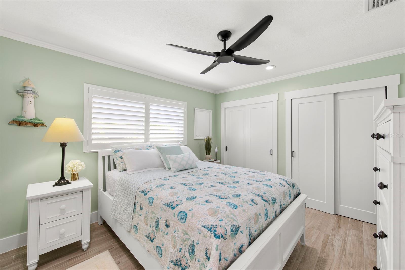 ISLAND PARK - Residential