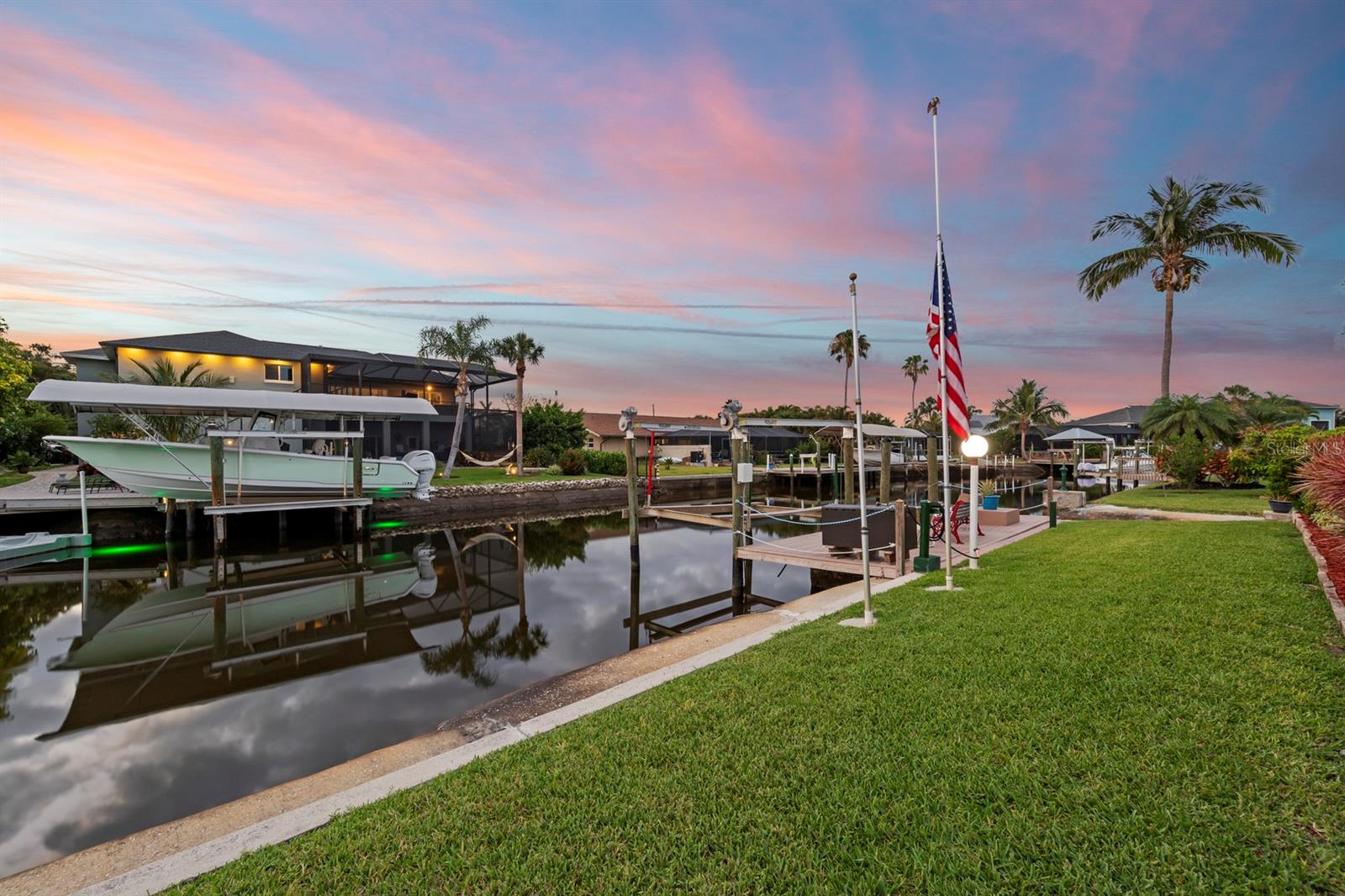 ISLAND PARK - Residential