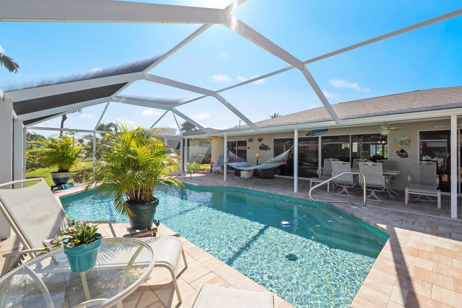 ISLAND PARK - Residential