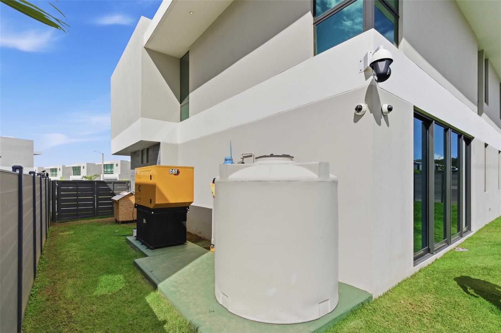 RIVIERA PARKVIEW - Residential