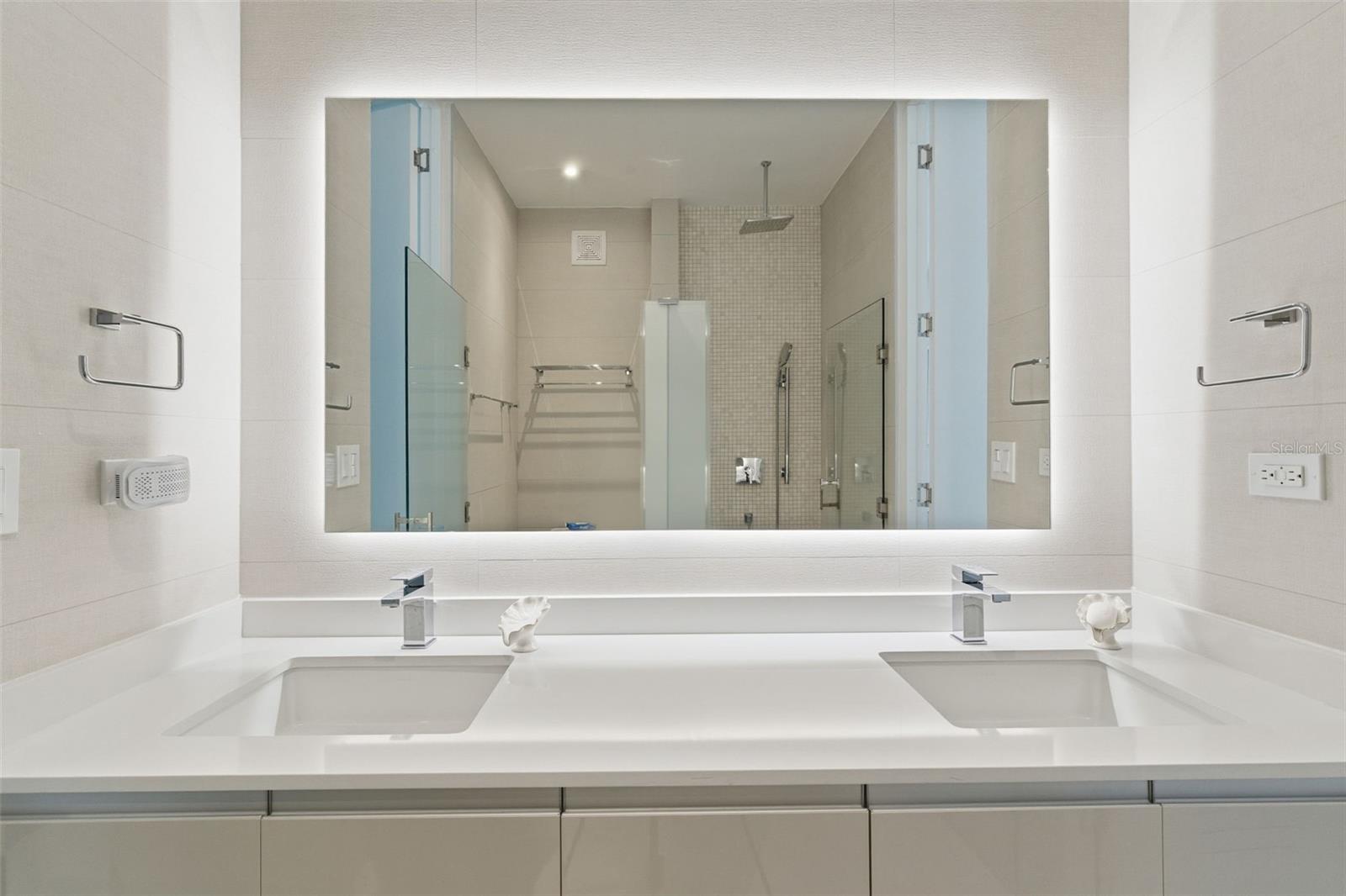 RIVIERA PARKVIEW - Residential