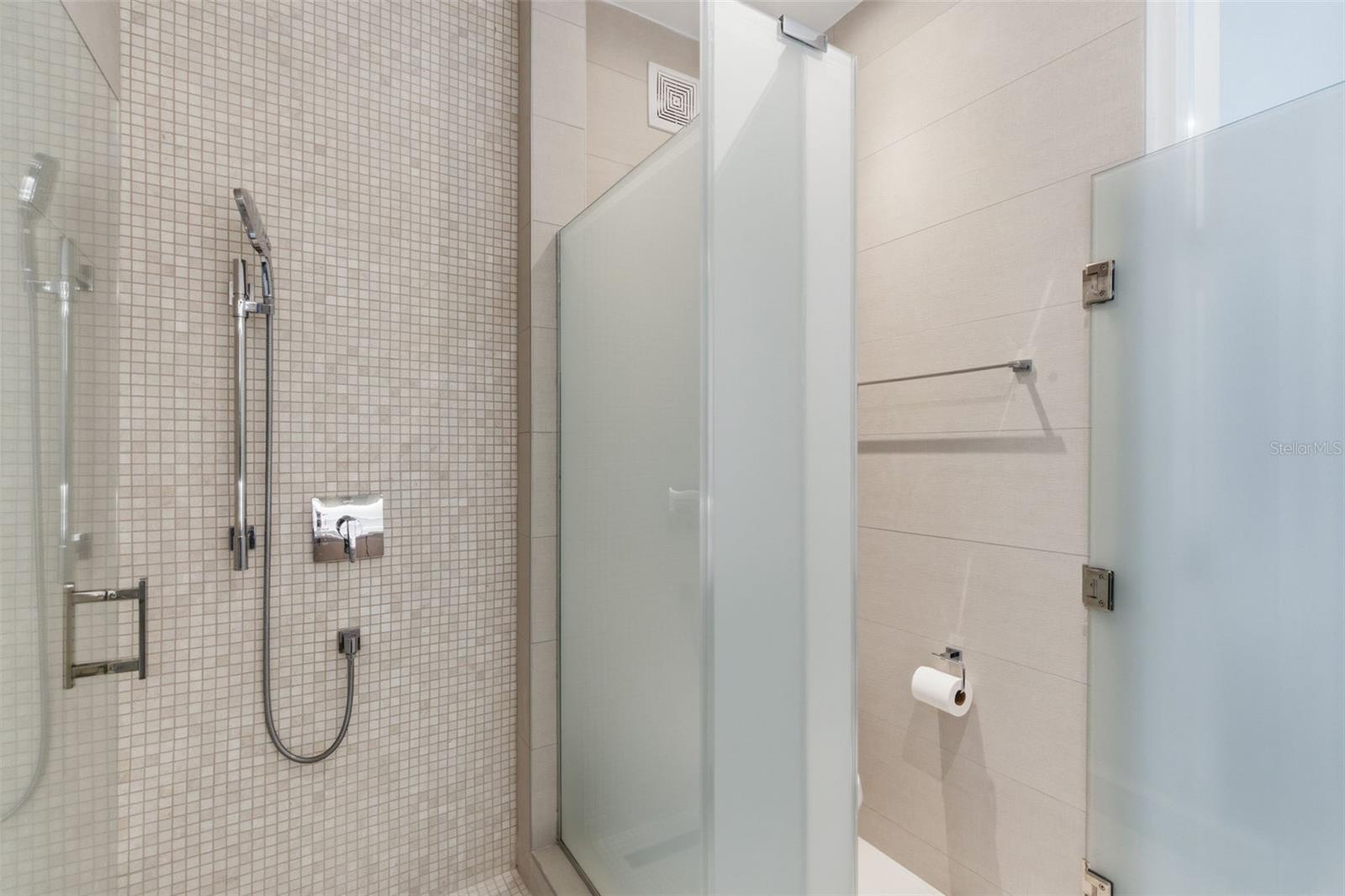 RIVIERA PARKVIEW - Residential