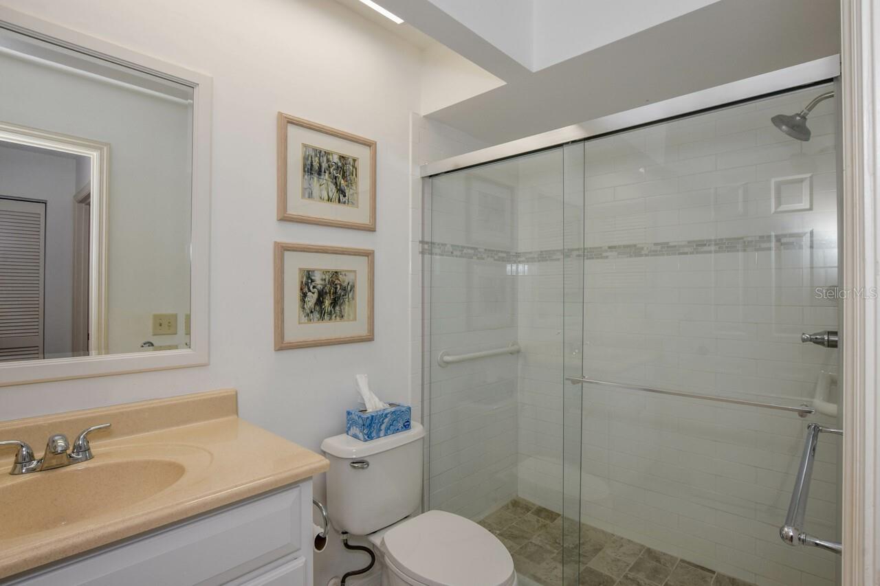 HARRINGTON LAKE - Residential