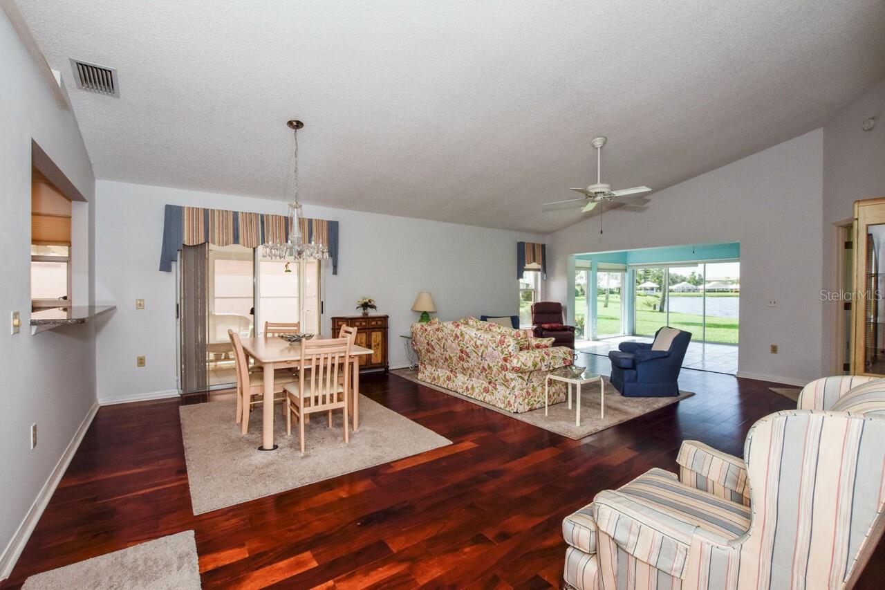 HARRINGTON LAKE - Residential