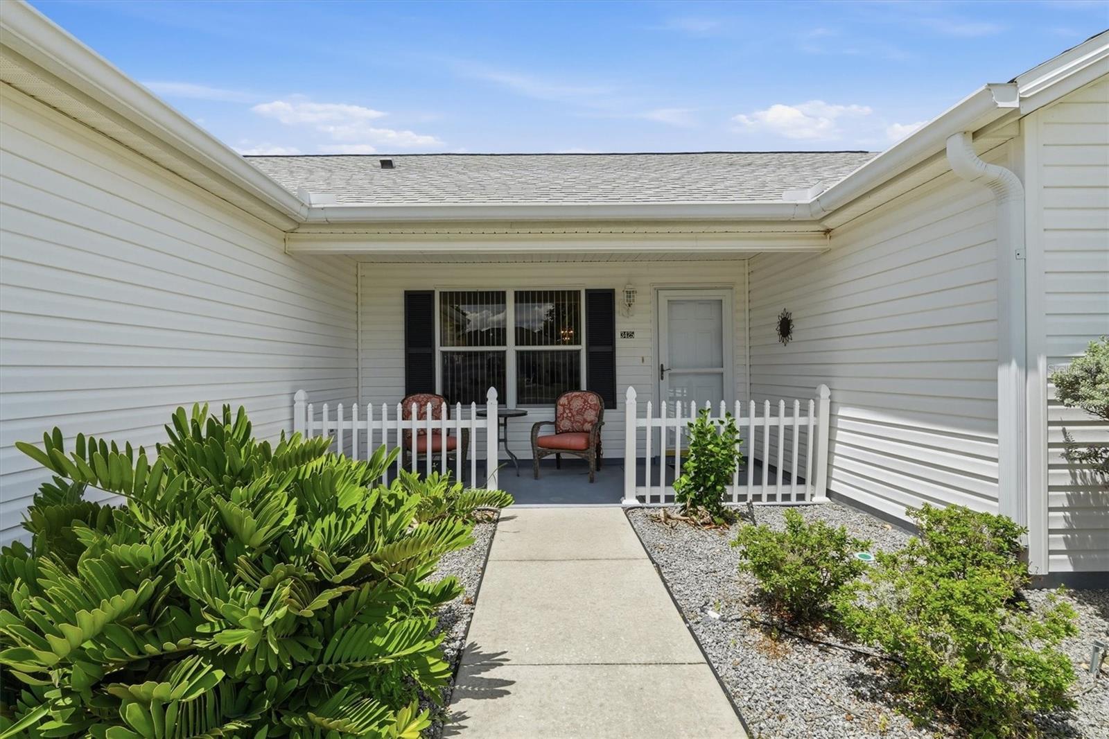 3425 CARBONDALE COURT