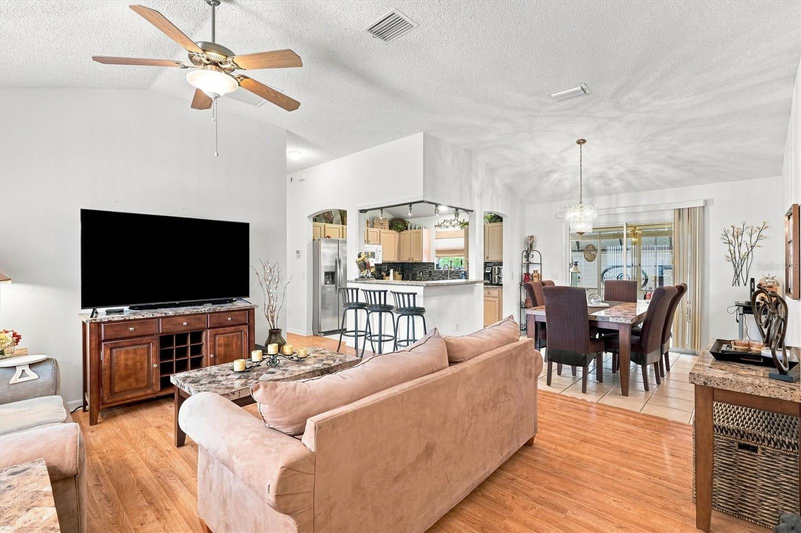 3425 CARBONDALE COURT