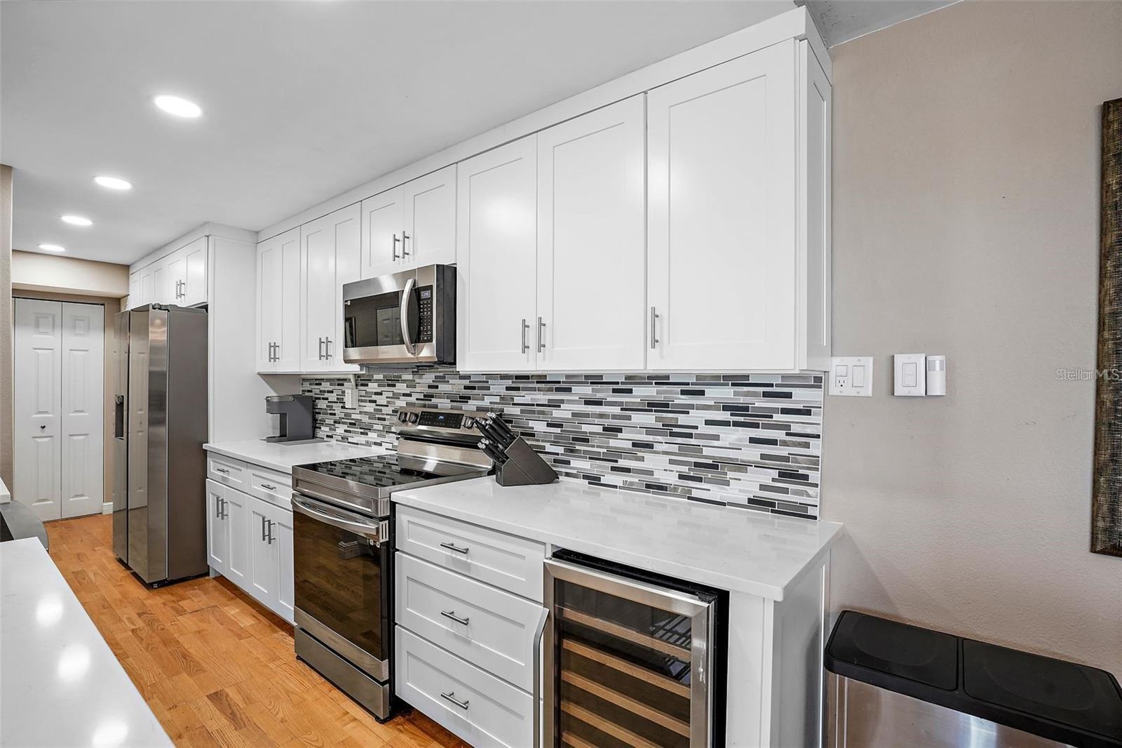 10355 PARADISE BOULEVARD 1010-1011
