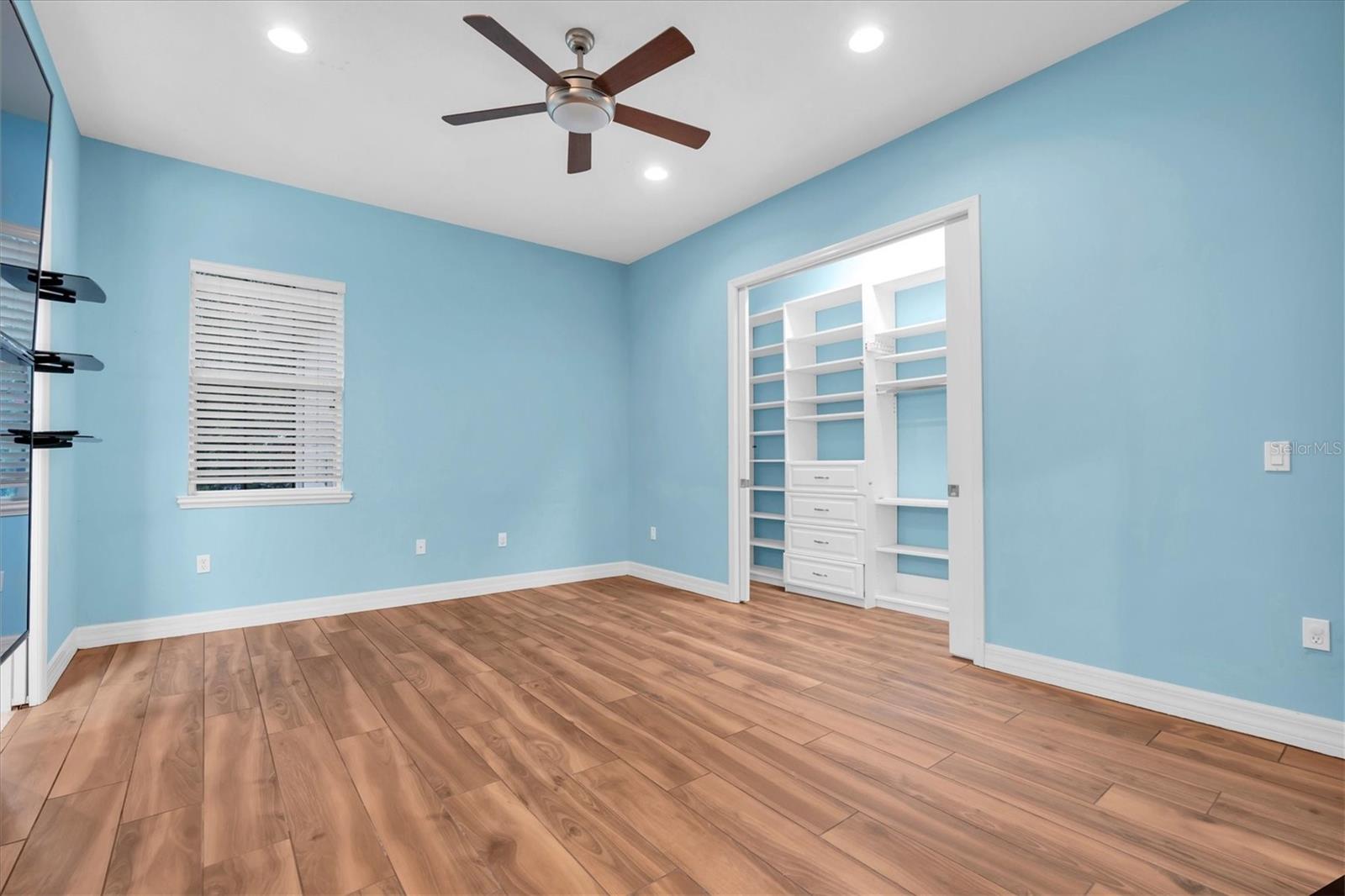 LADY LAKE ESTATES - Residential