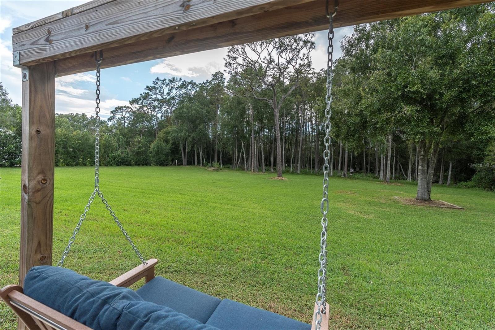 LADY LAKE ESTATES - Residential