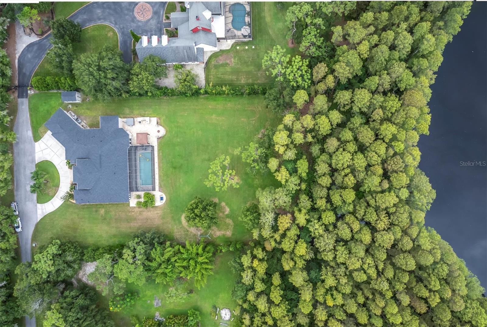 LADY LAKE ESTATES - Residential