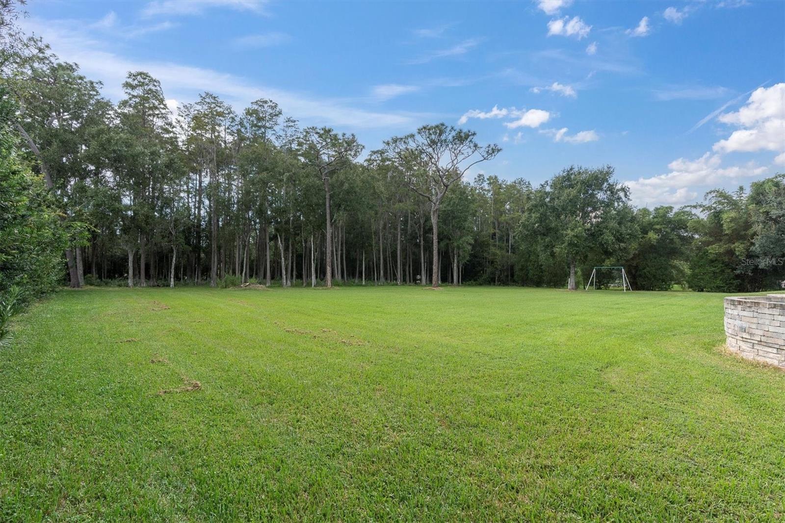 LADY LAKE ESTATES - Residential