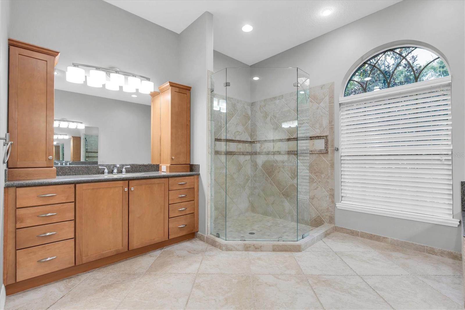 LADY LAKE ESTATES - Residential