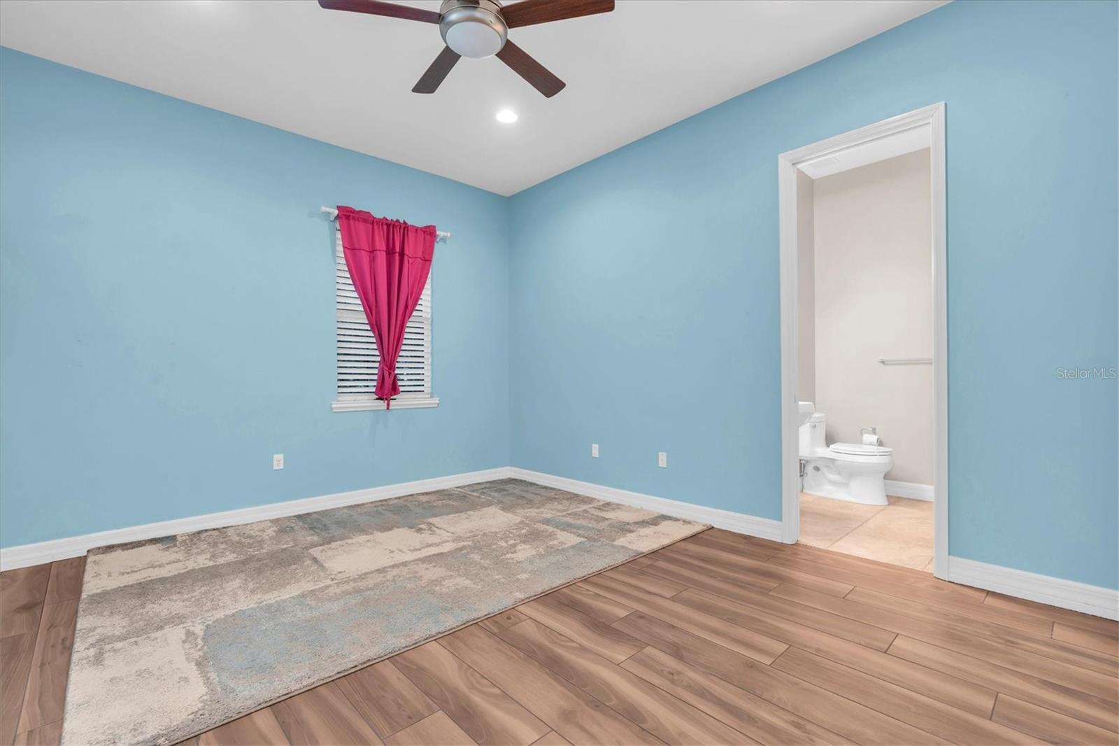 LADY LAKE ESTATES - Residential