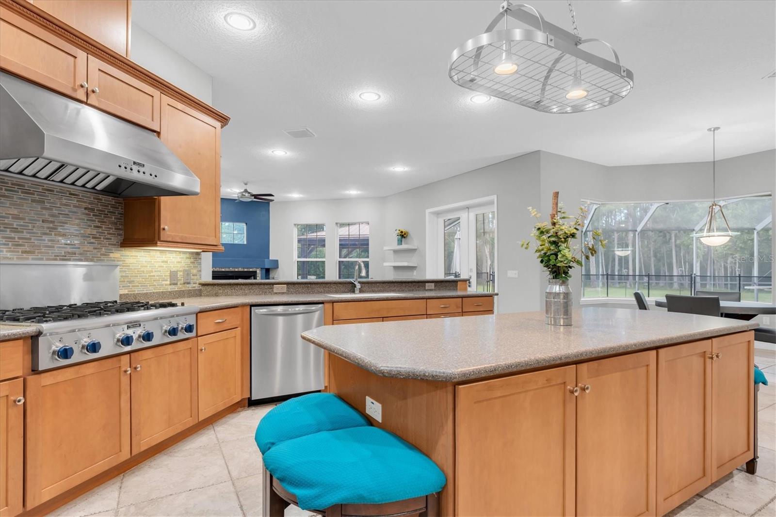 LADY LAKE ESTATES - Residential