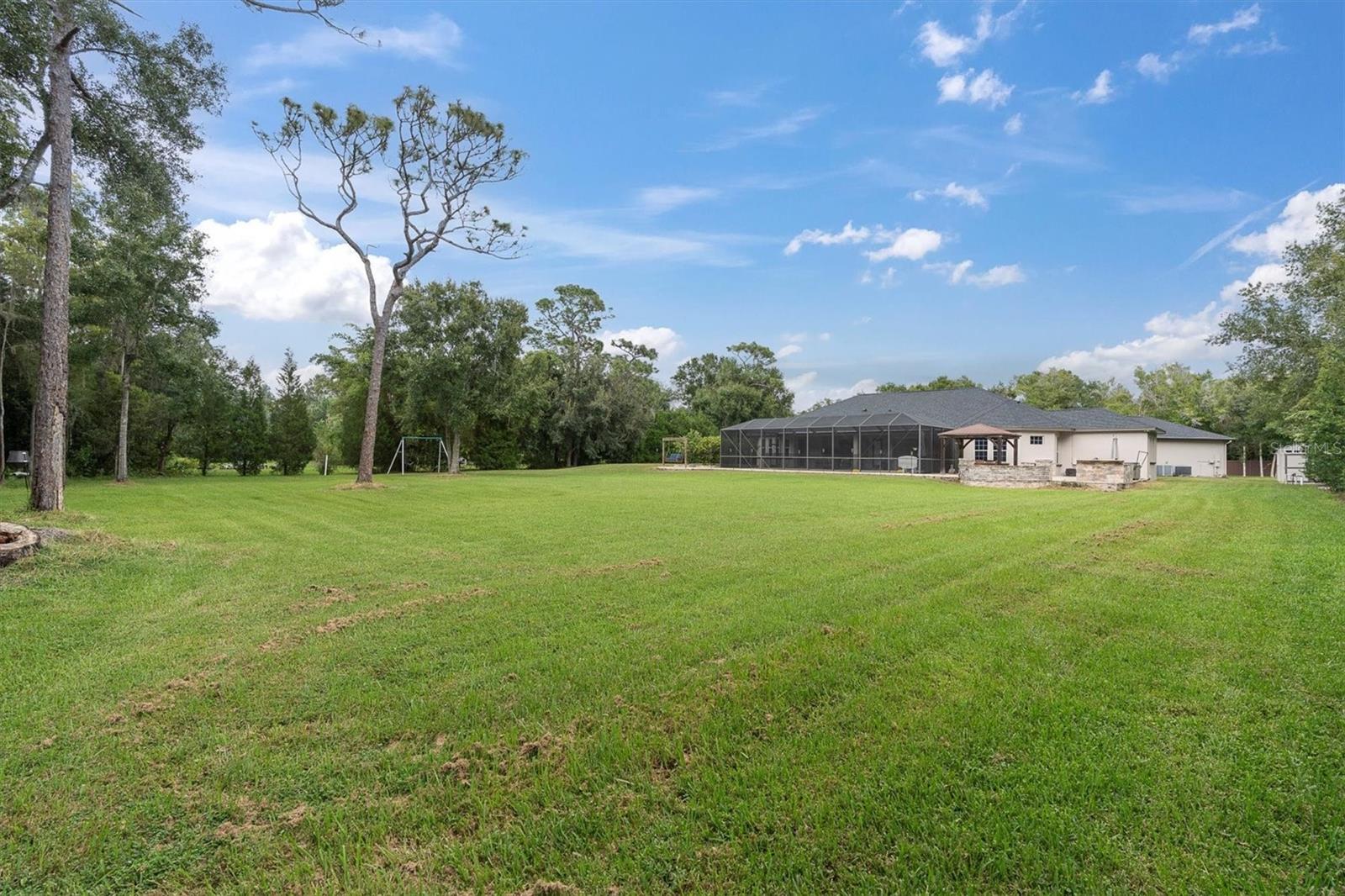 LADY LAKE ESTATES - Residential