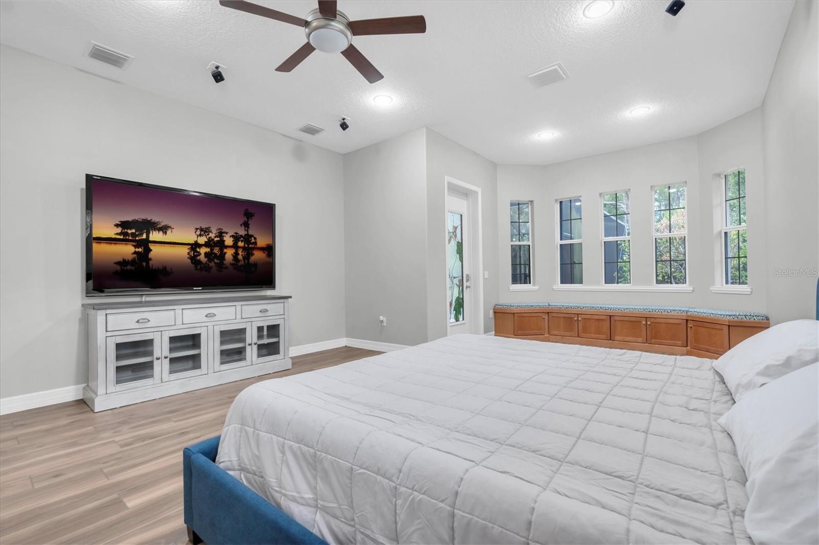 LADY LAKE ESTATES - Residential