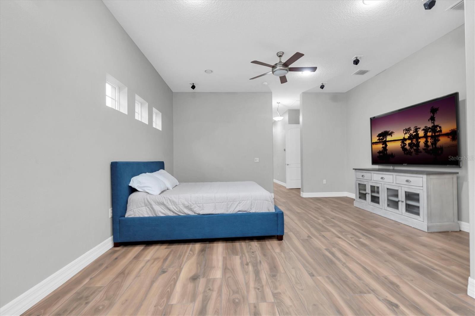 LADY LAKE ESTATES - Residential