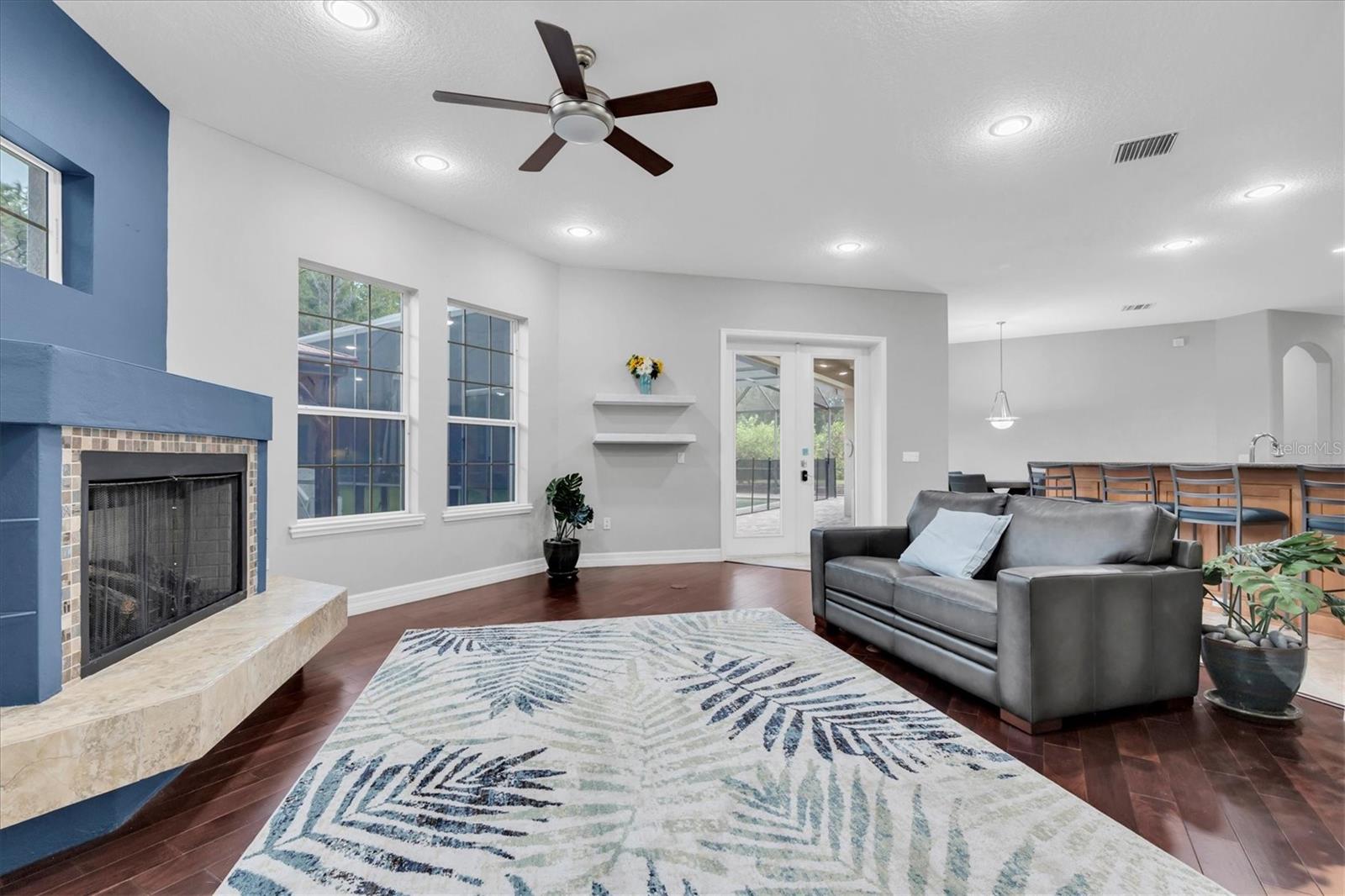 LADY LAKE ESTATES - Residential