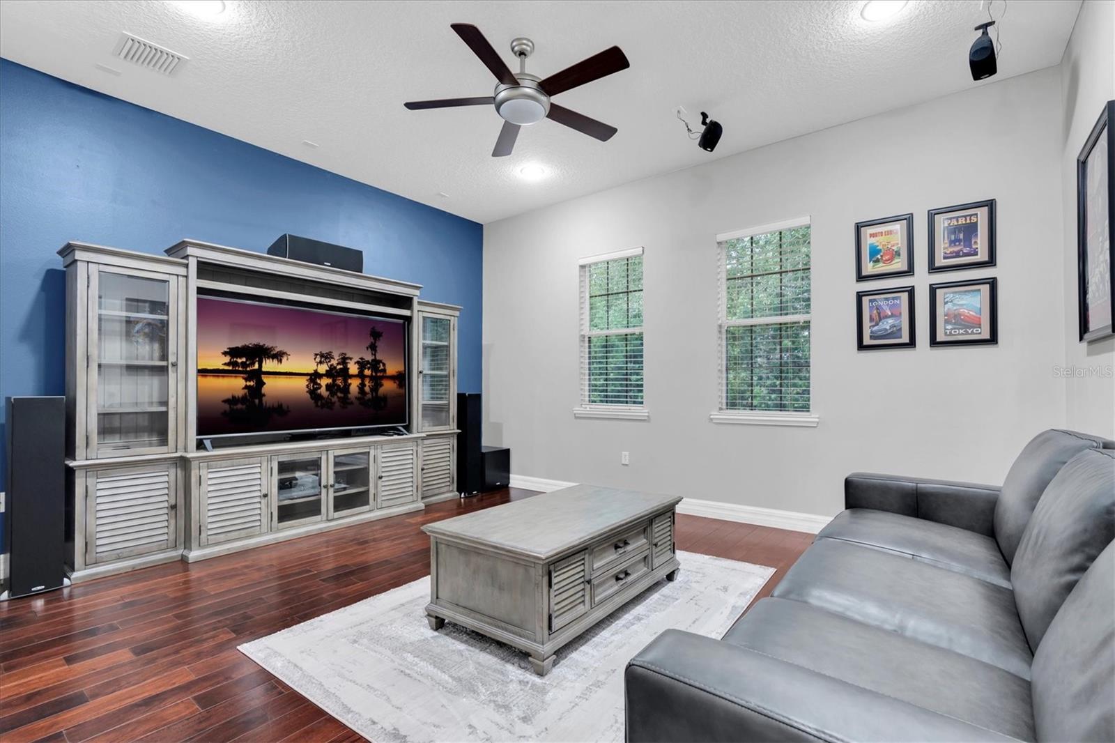 LADY LAKE ESTATES - Residential