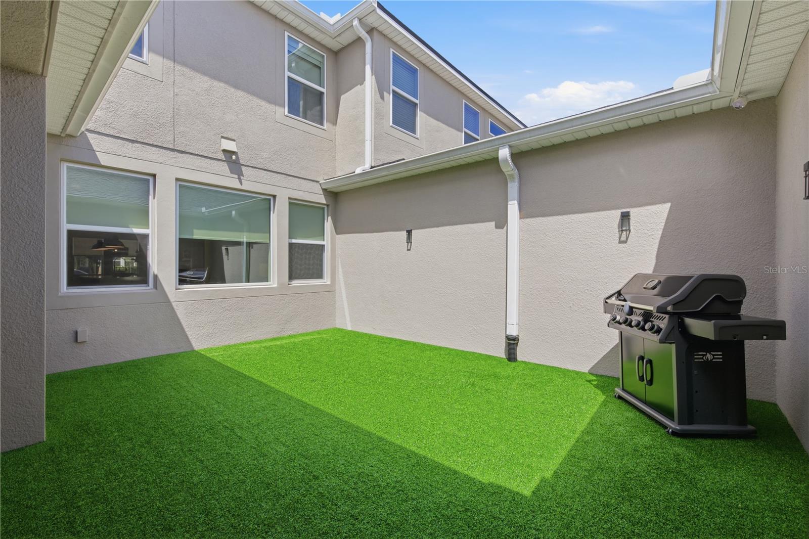 HAWKSMOOR - Residential