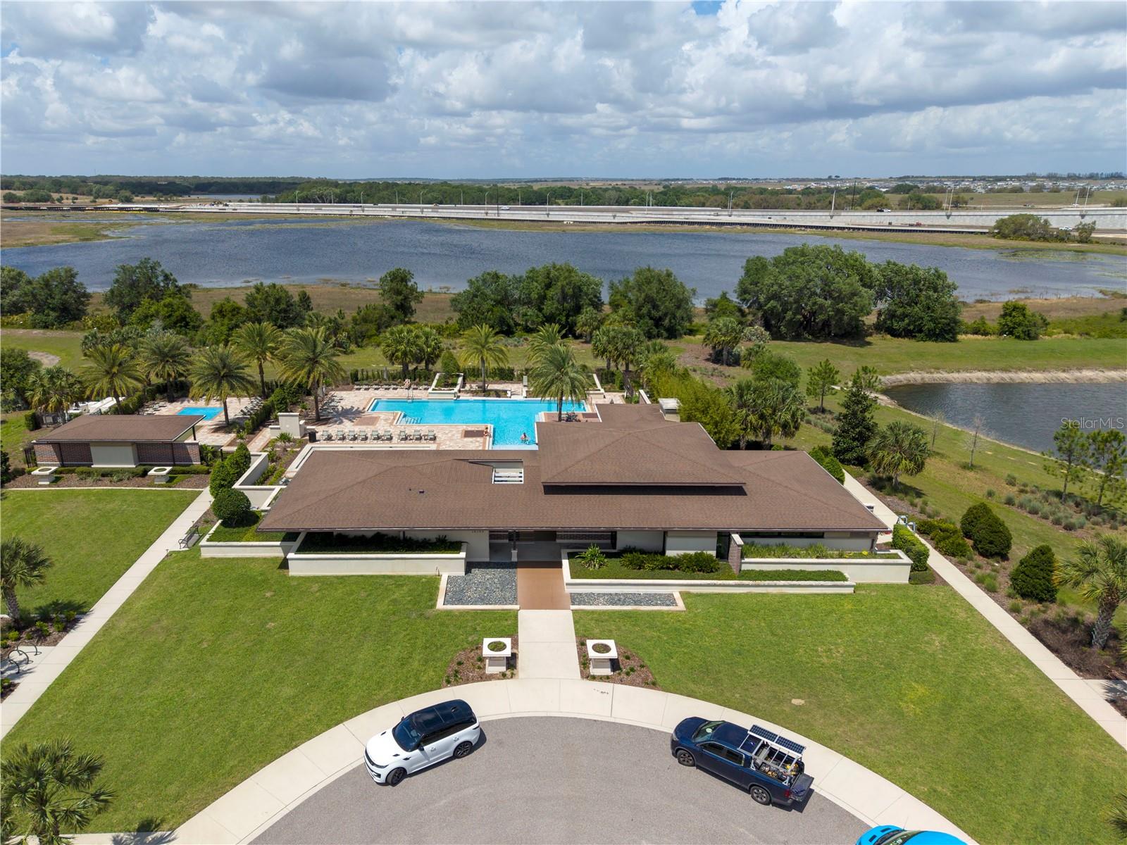 HAWKSMOOR - Residential