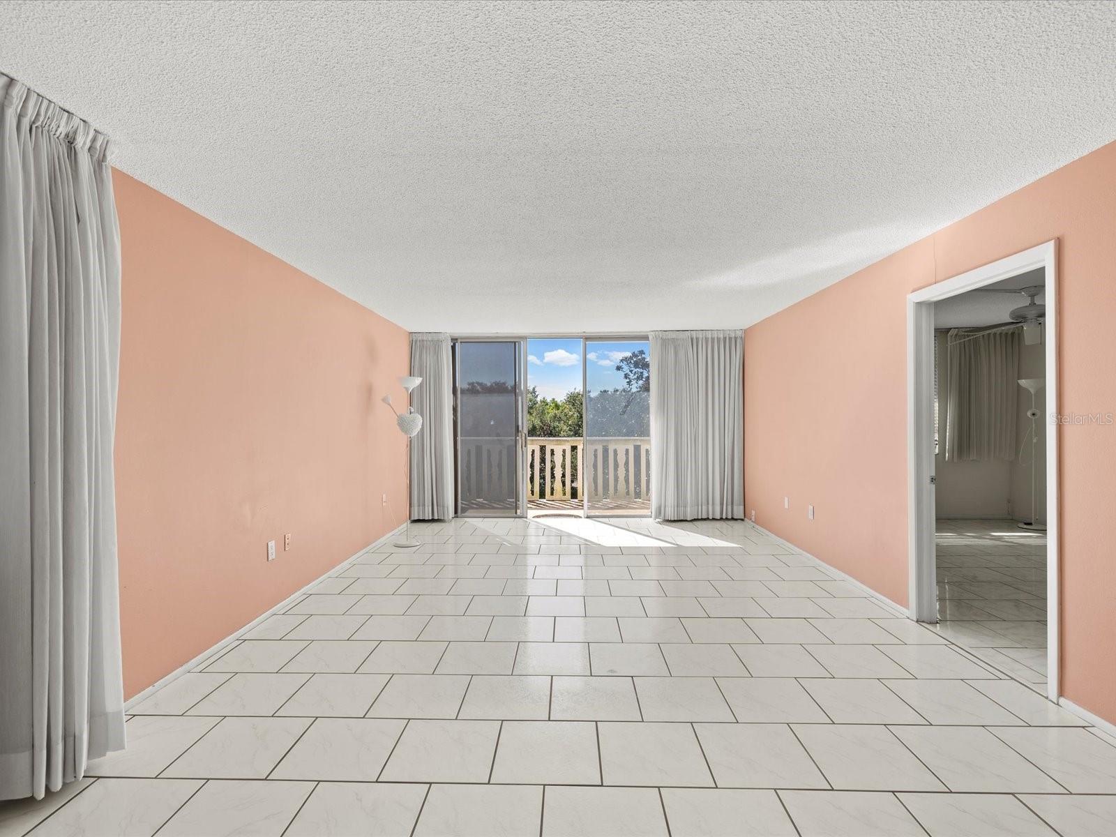 SEVILLE CONDO 14 - Residential