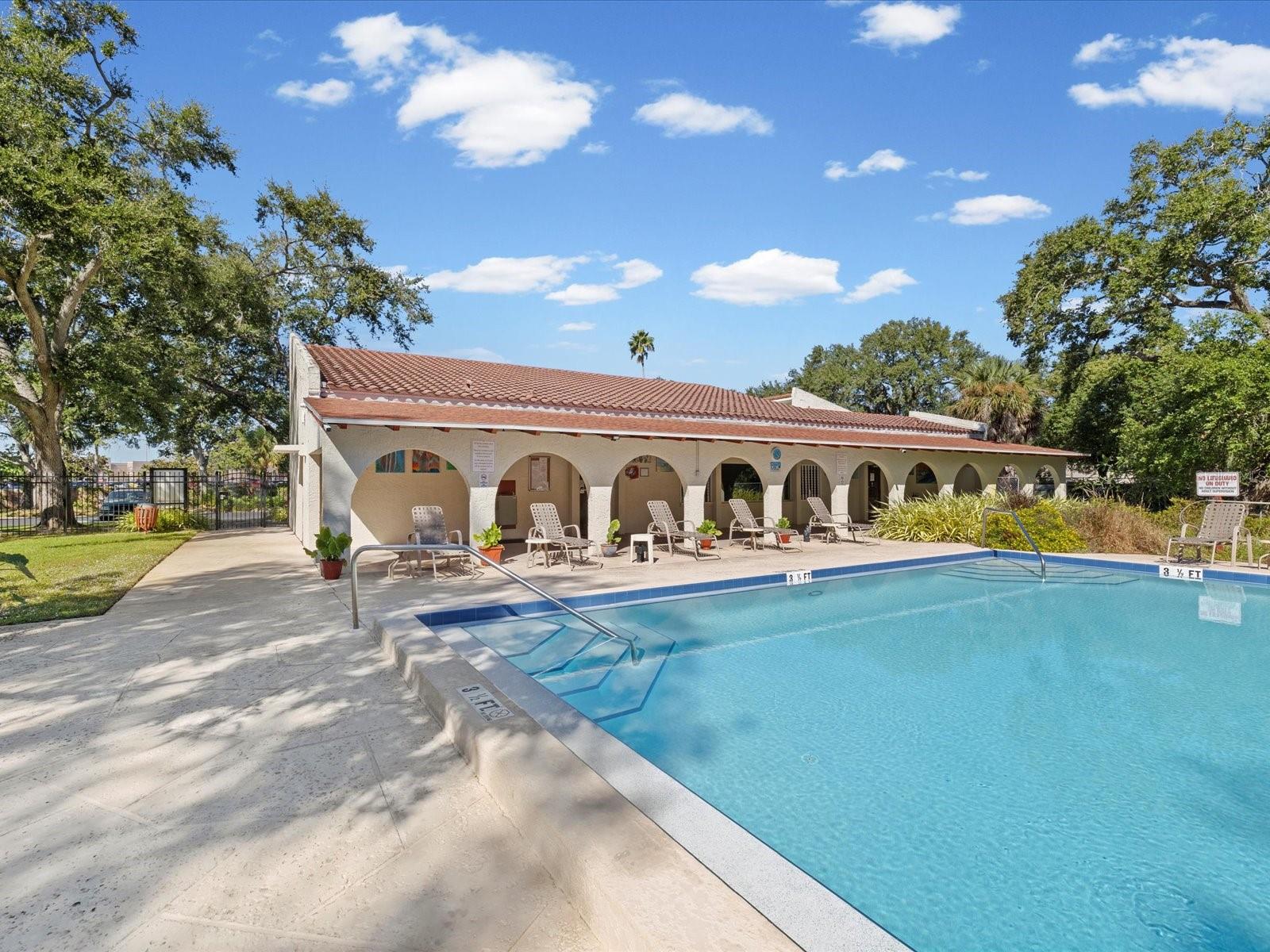 SEVILLE CONDO 14 - Residential