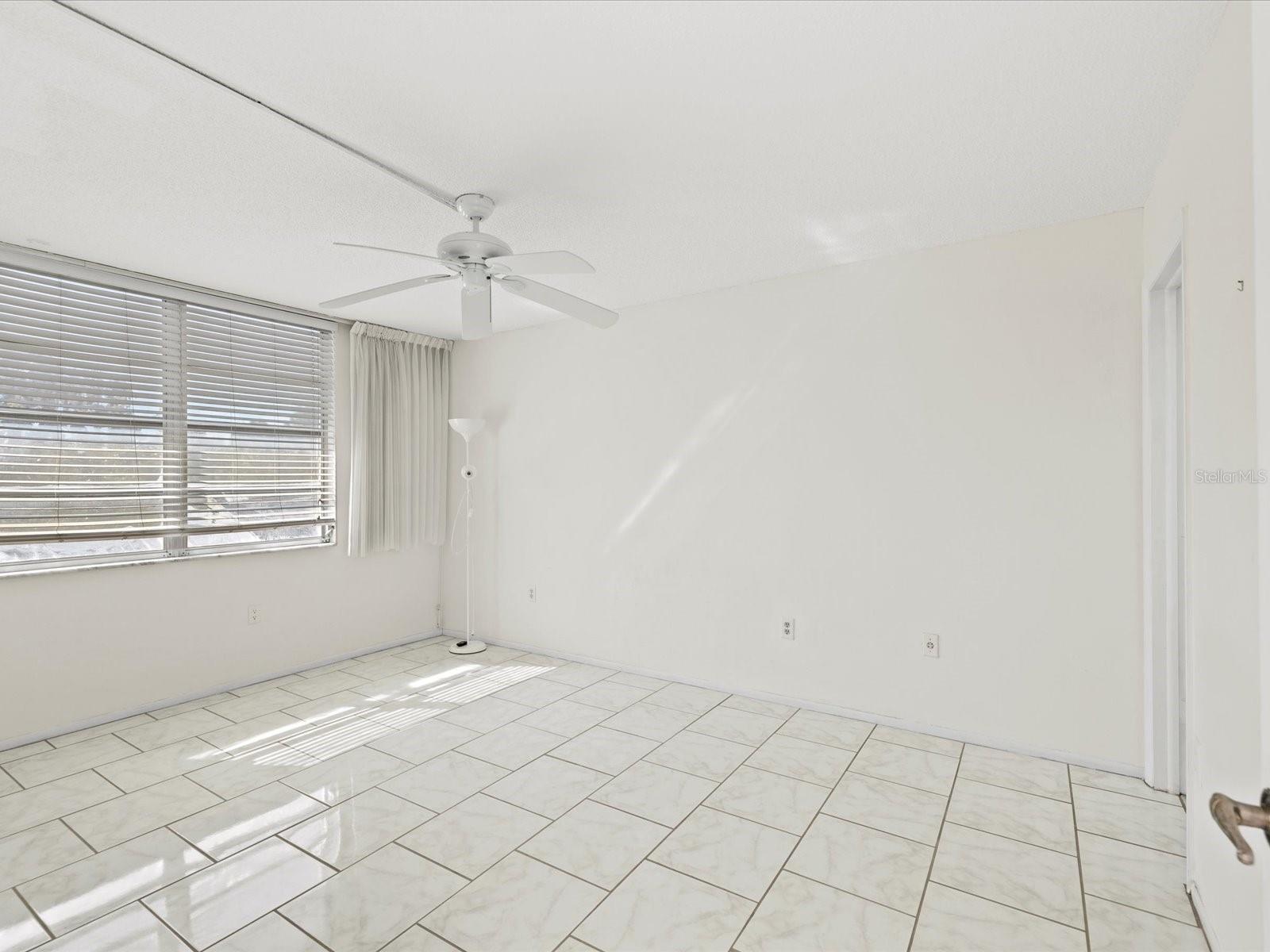 SEVILLE CONDO 14 - Residential