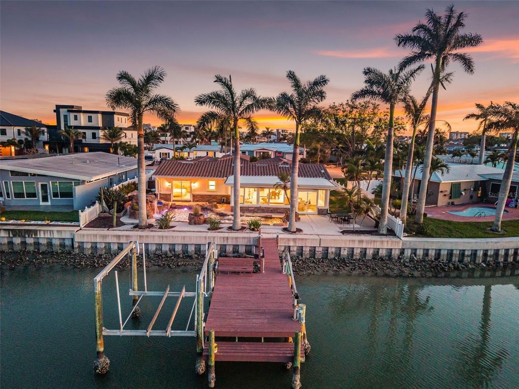 Photo of 7991 1st Avenue S, St Petersburg, FL 33707 (MLS # TB8487683)