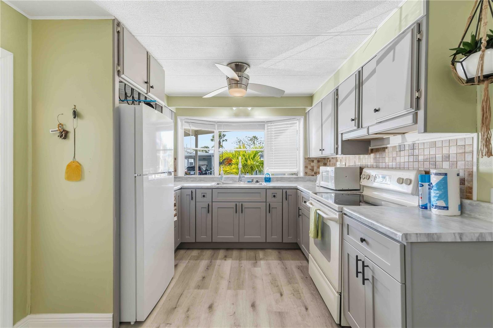 EAGLE POINT MHP - Residential