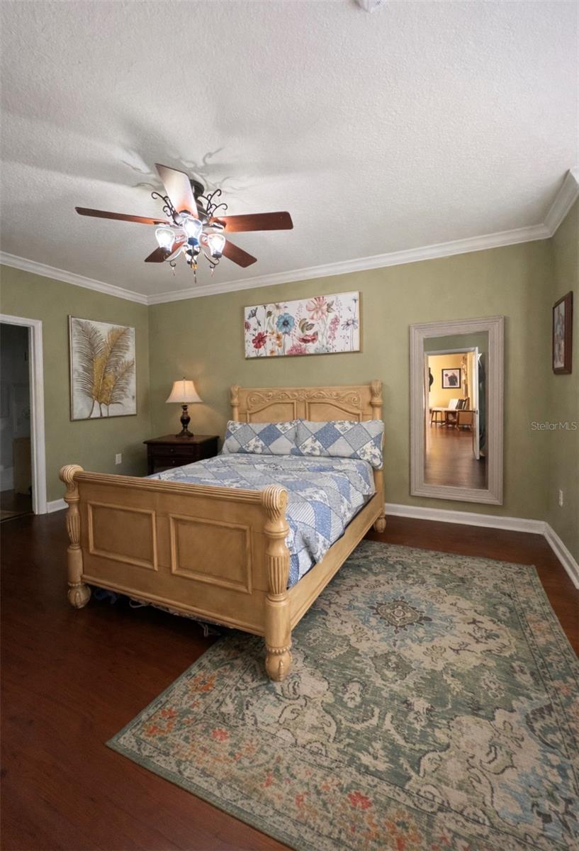 CELEBRATION EAST VILLAGE UNIT 3 - Residential Lease