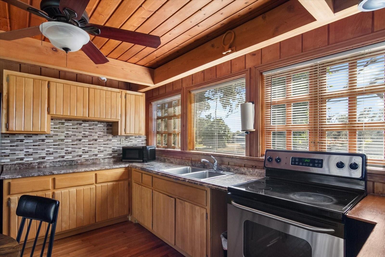 MARINELAND - Residential