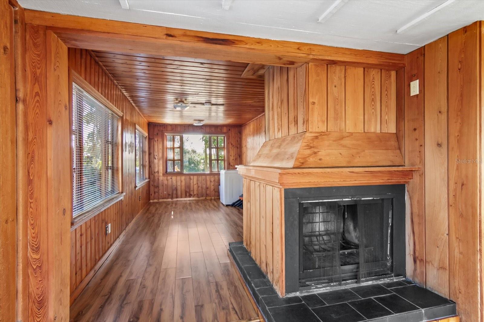 MARINELAND - Residential