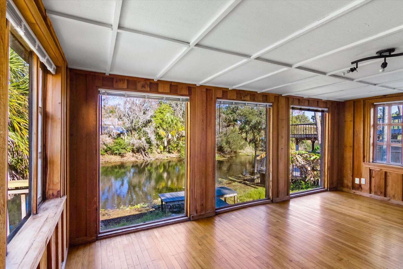 MARINELAND - Residential